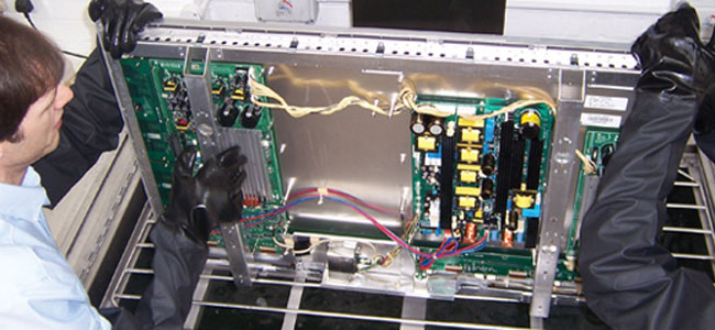 Inventarsanierung, Elektroniksanierung nach Brandschaden